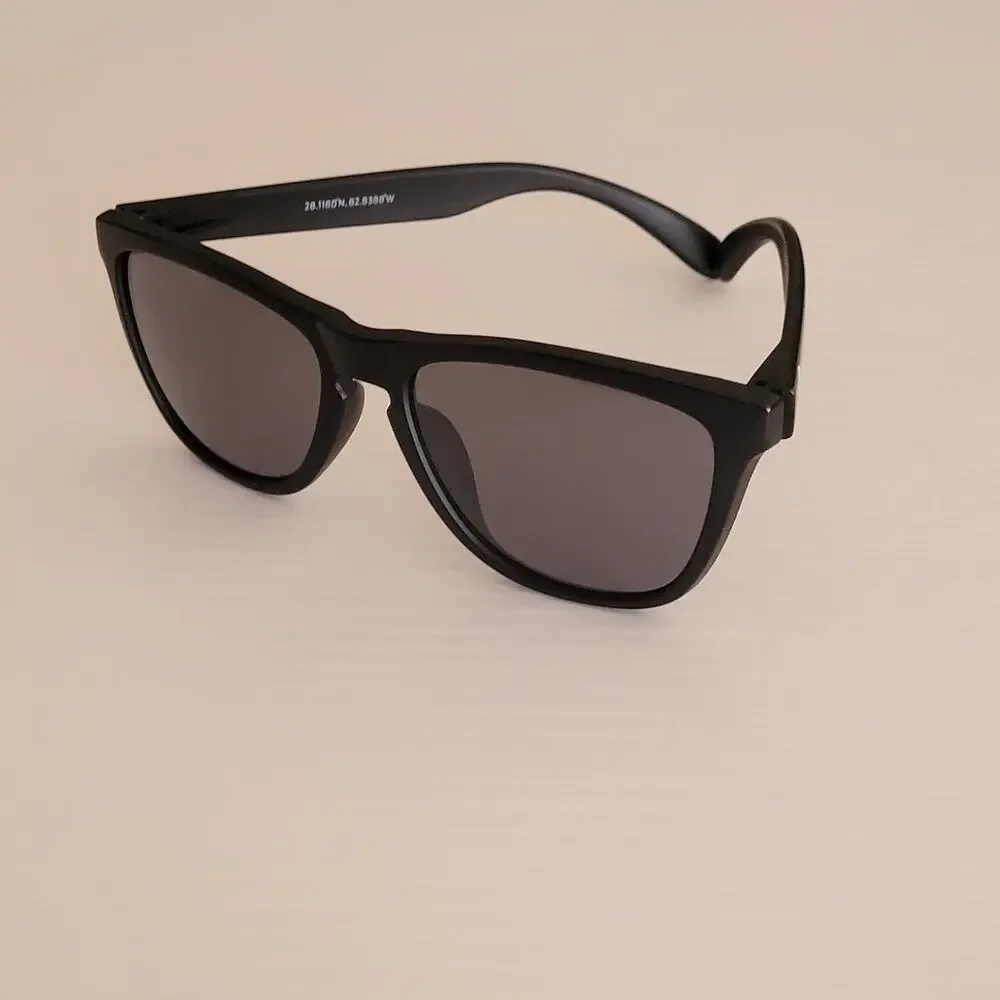 Fuse 3 Rooker Unisex Sunglasses with cloth pouch